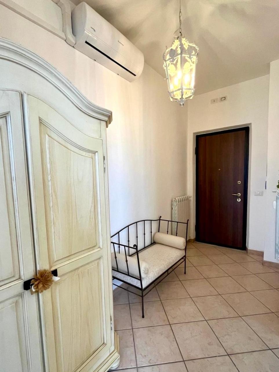 Appartamento Ciampino - Cavaliere Di Cuori Dış mekan fotoğraf